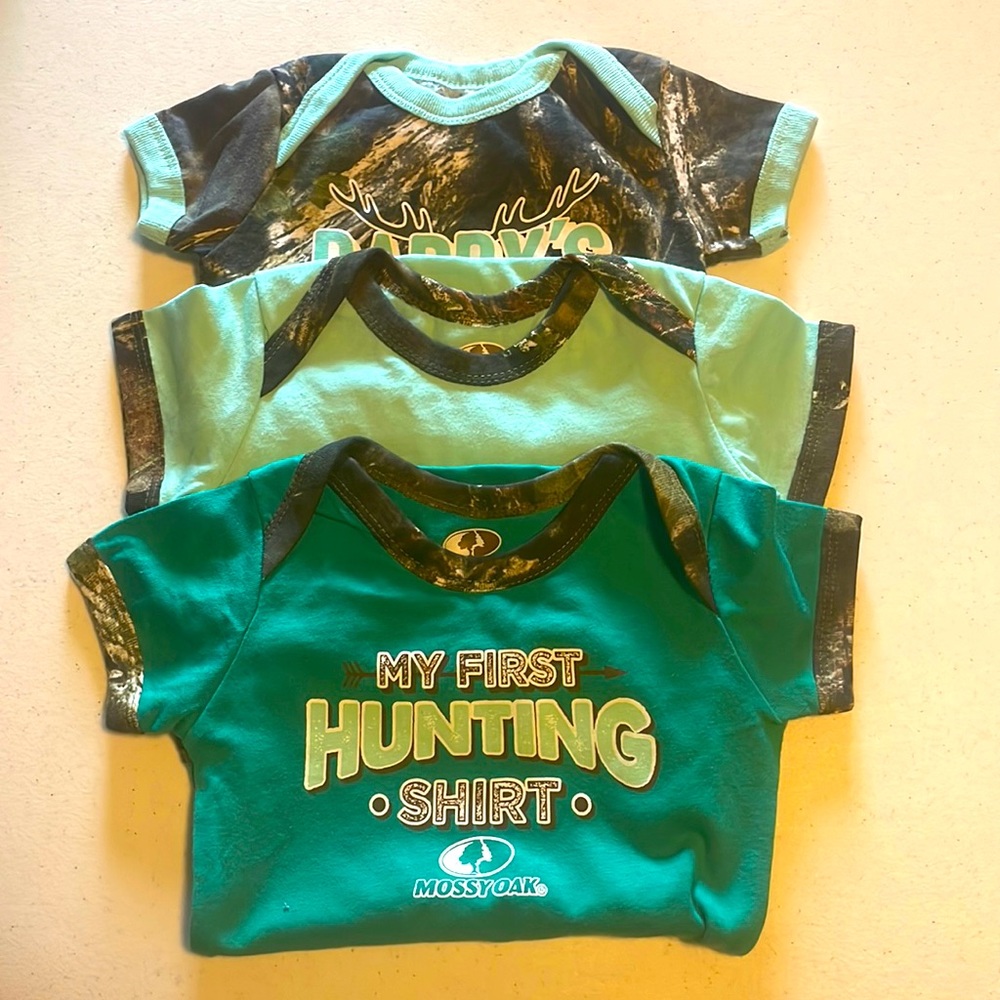 Mossy oak 3-6 mon hunting 3 pack onesies NEW
